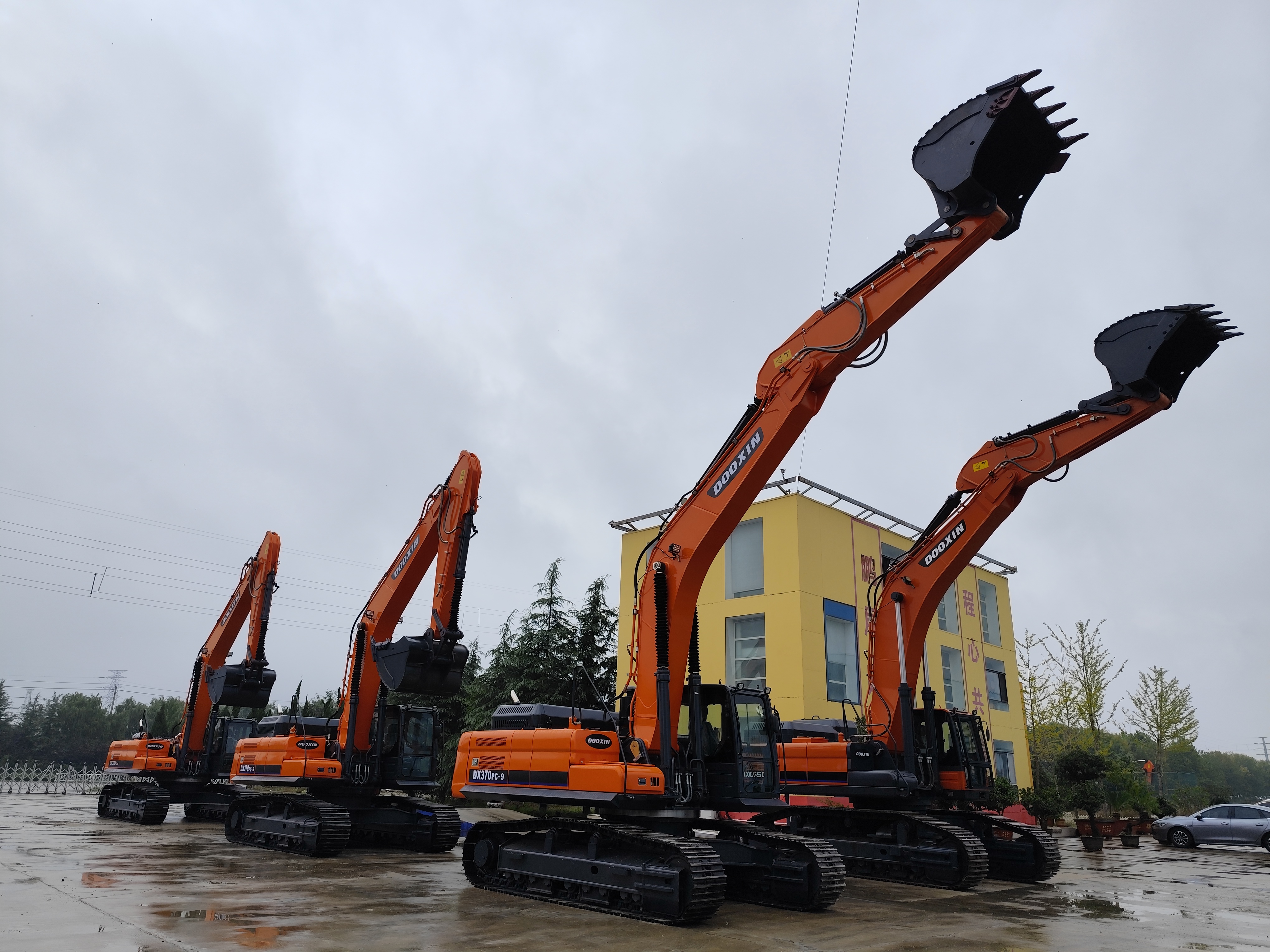 Na návštěvě je delegace klientů z Ekvádoru.