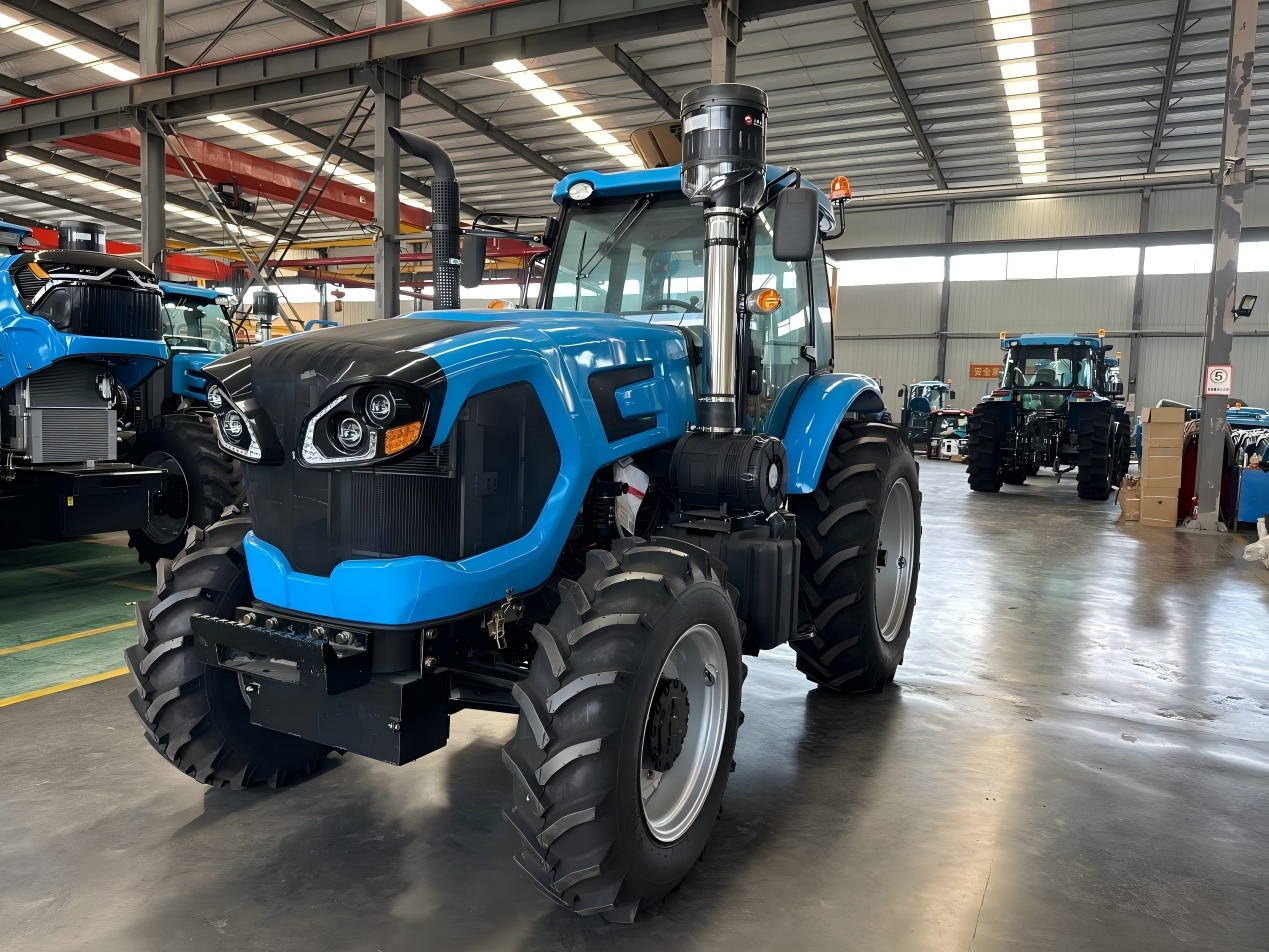 Čínské traktory s vysokým výkonem se stávají hlavní silou pro velkoplošné zemědělství v Africe